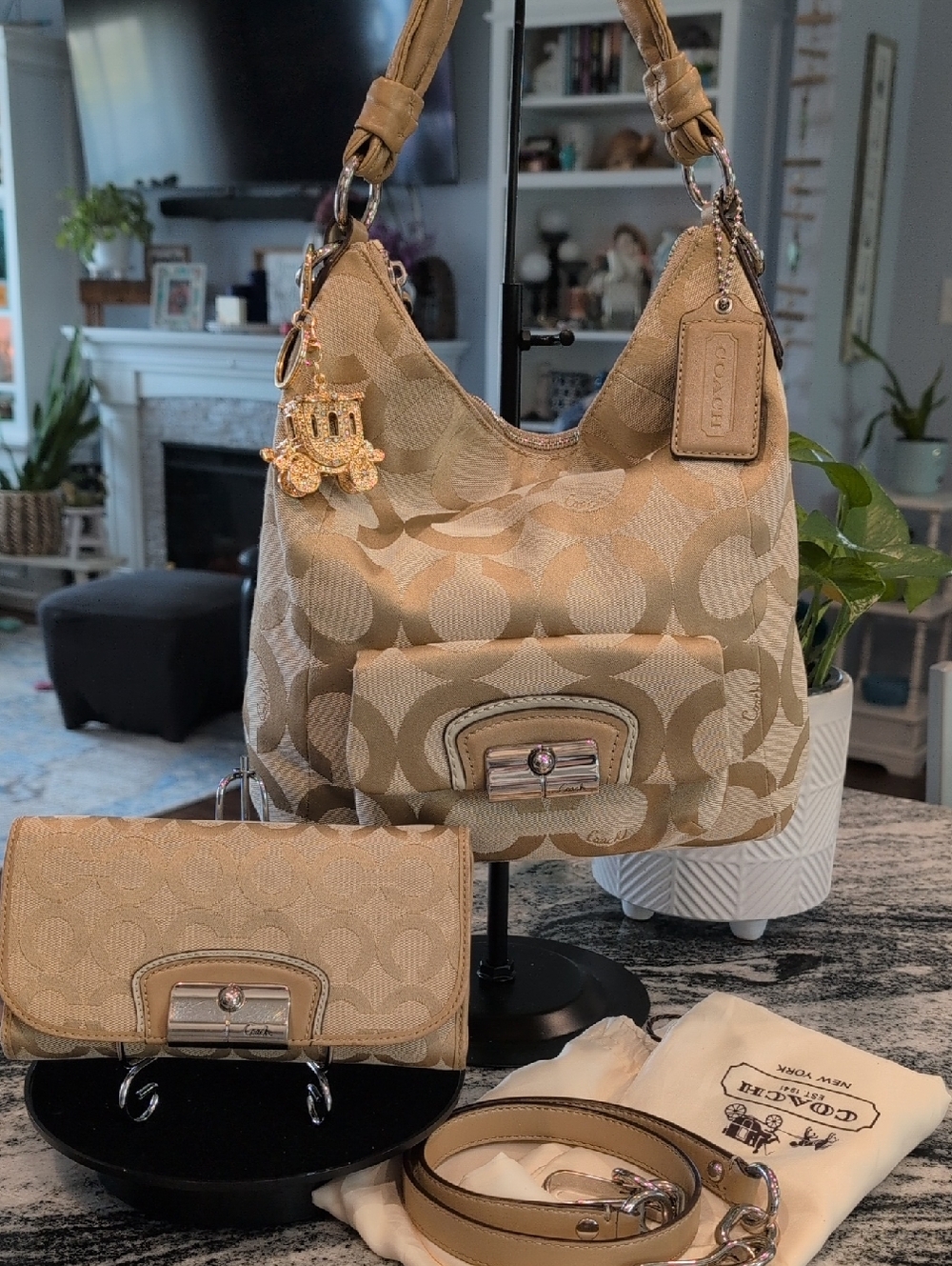 Coach Kristen Y2K Signature Tan Shoulder Hobo Bag w/Matching Wallet